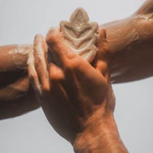 Soin lavant corps naturel umai parfum ambre boisé