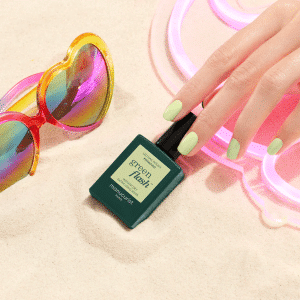 Vernis semi-permanent vert pâle Pistachio Manucurist – bio-sourcé, vegan et made in France